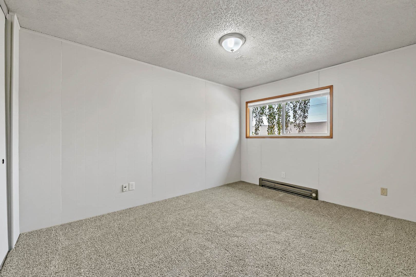 Salem Apartment: 4659 - 4699 Nandale Drive NE