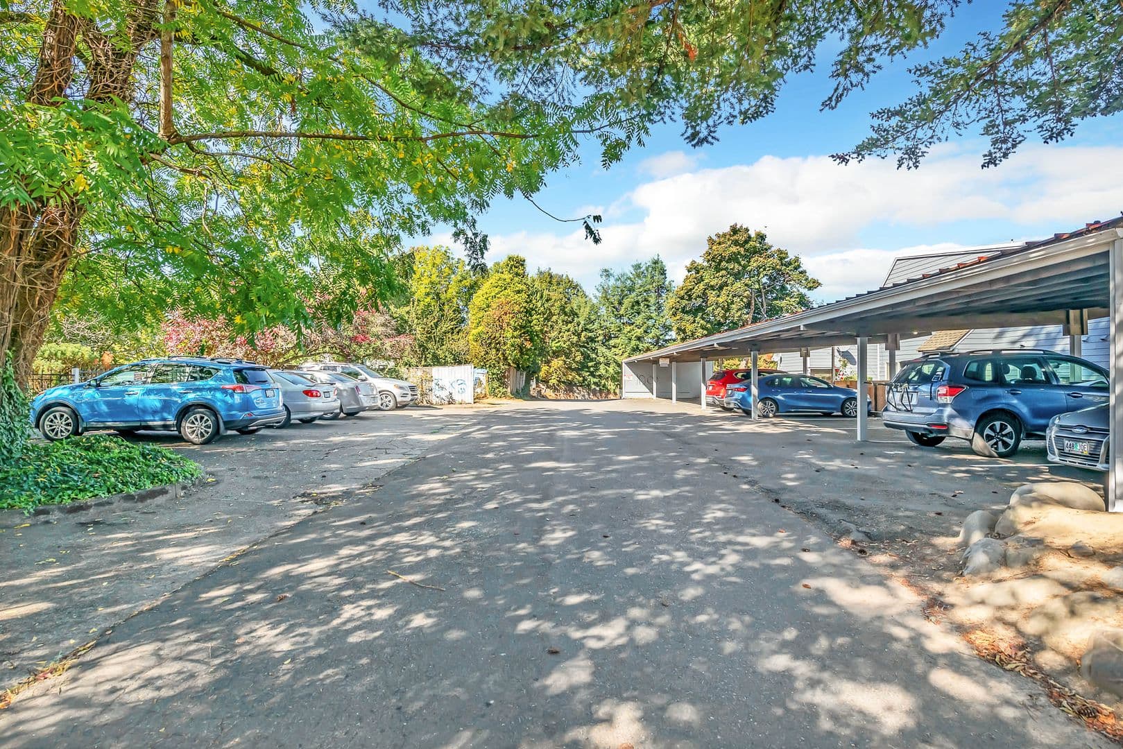 Salem Apartment: 151 - 199 25th Street NE