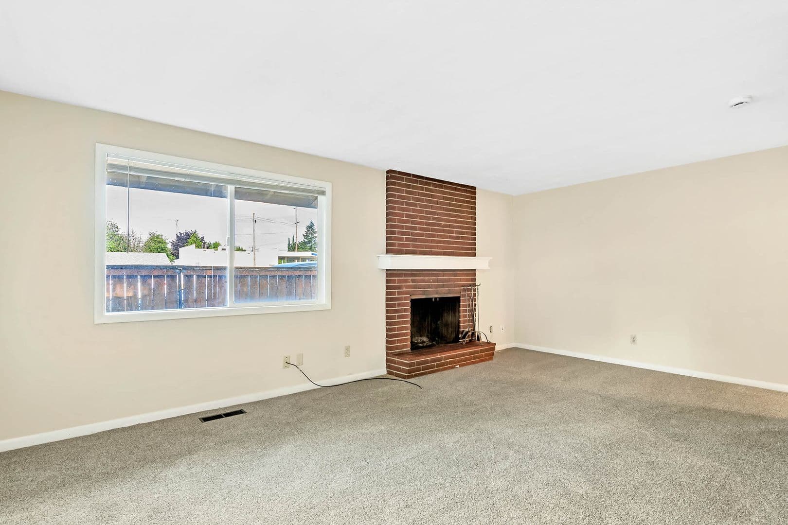 Salem Apartment: 1809 - 1817 Ferry St SE