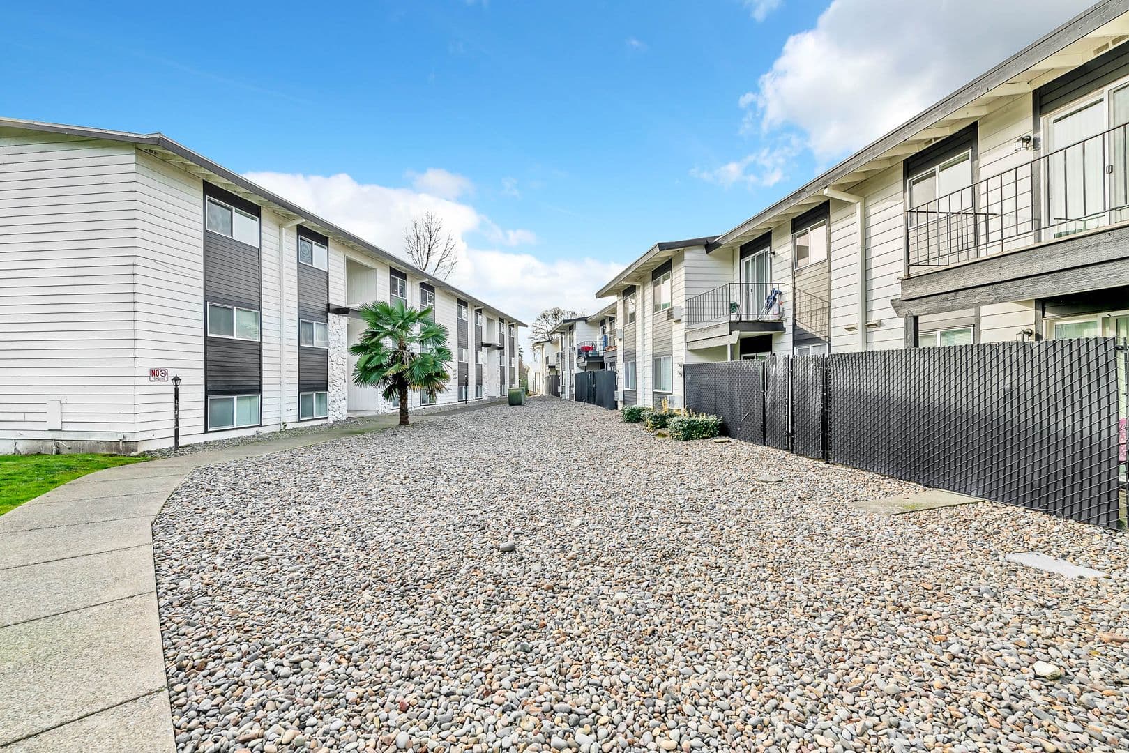 Albany Apartment: 3222 North Shore Dr SE