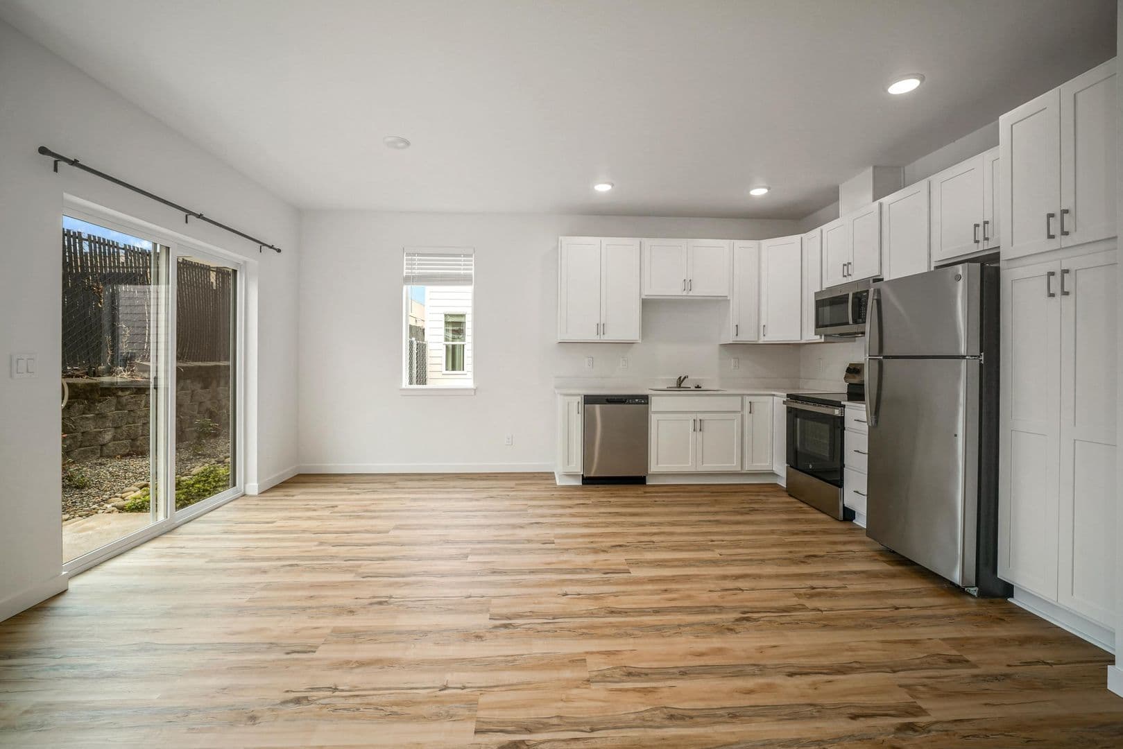 Salem Townhome: 1274 Baxter Rd S.