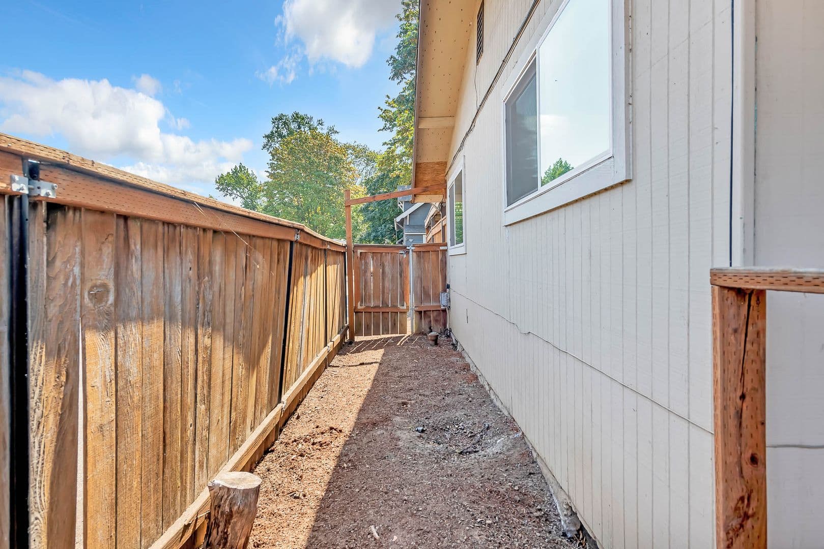 Salem Apartment: 1809 - 1817 Ferry St SE