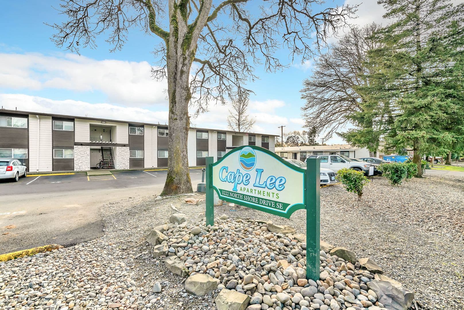 Albany Apartment: 3222 North Shore Dr SE