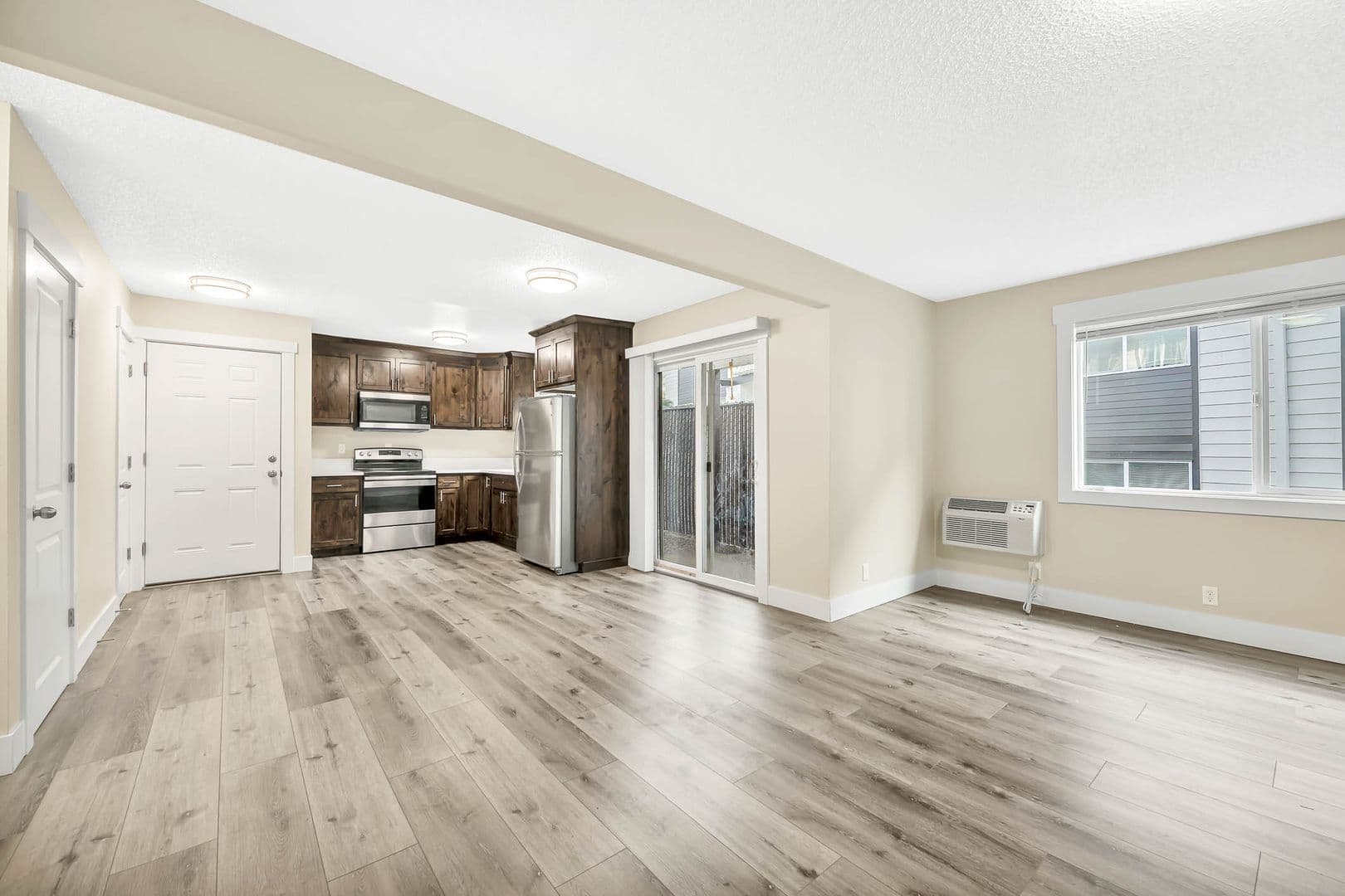 Albany Apartment: 3222 North Shore Dr SE