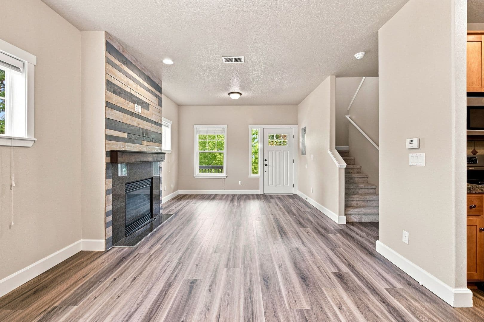 Oregon City House: 14174 Murren Way