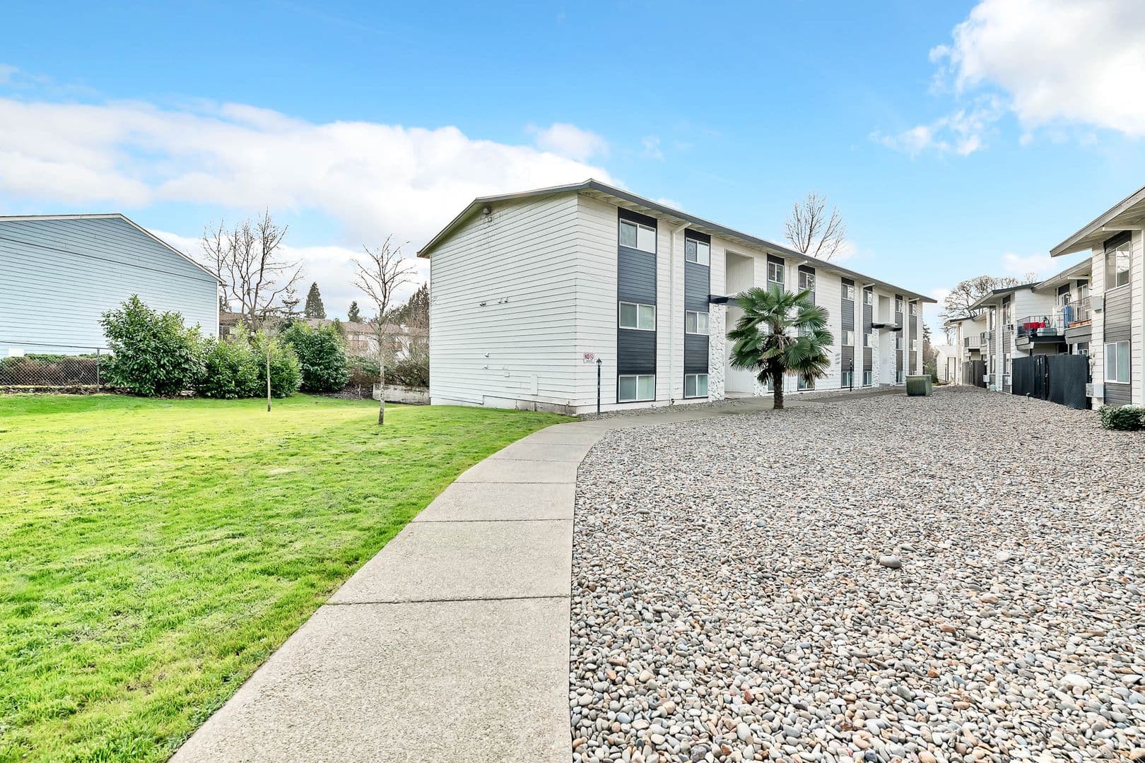 Albany Apartment: 3222 North Shore Dr SE