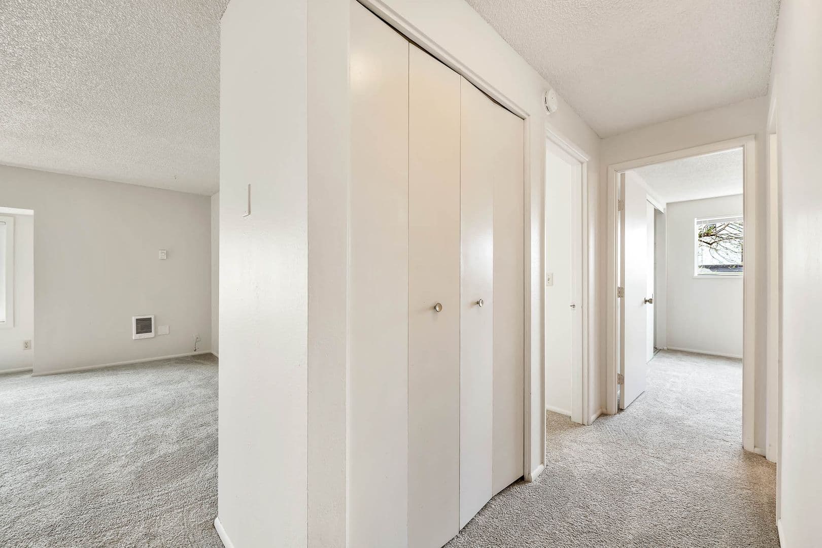 Salem Apartment: 151 - 199 25th Street NE
