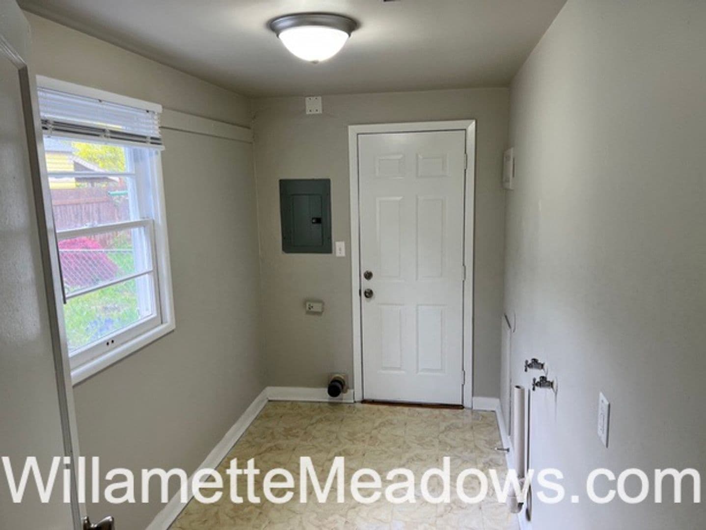 Salem Townhome: 683 Catterlin St NE