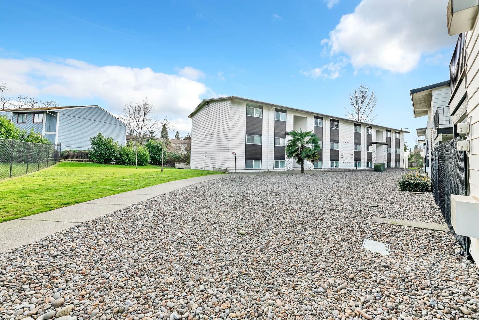Albany Apartment: 3222 North Shore Dr SE