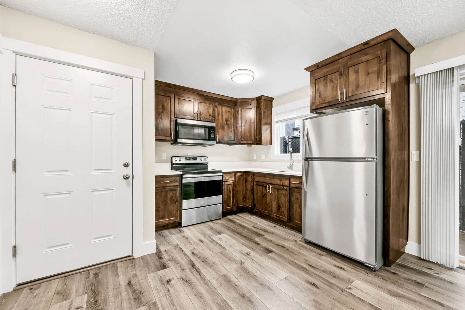 Albany Apartment: 3222 North Shore Dr SE