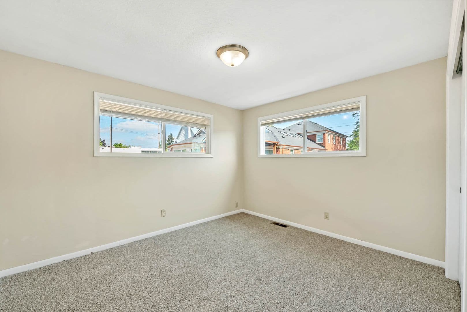 Salem Apartment: 1809 - 1817 Ferry St SE