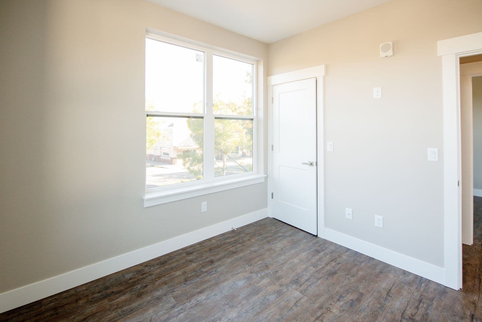Salem Apartment: 2385 Fairgrounds Rd NE