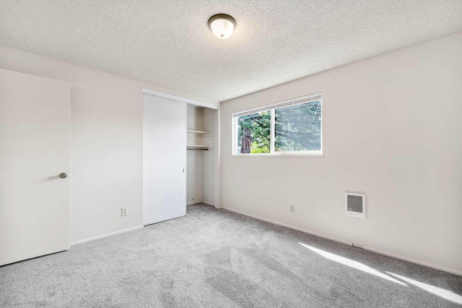 Salem Apartment: 151 - 199 25th Street NE