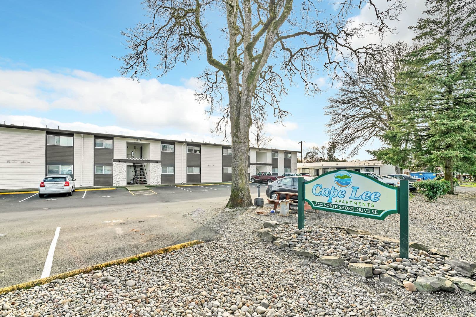 Albany Apartment: 3222 North Shore Dr SE