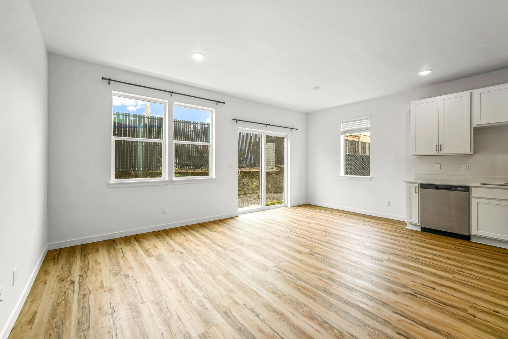 Salem Townhome: 1274 Baxter Rd S.