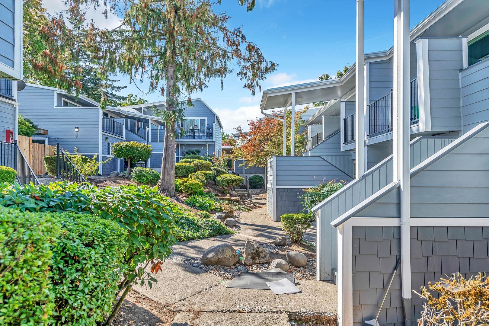 Salem Apartment: 151 - 199 25th Street NE