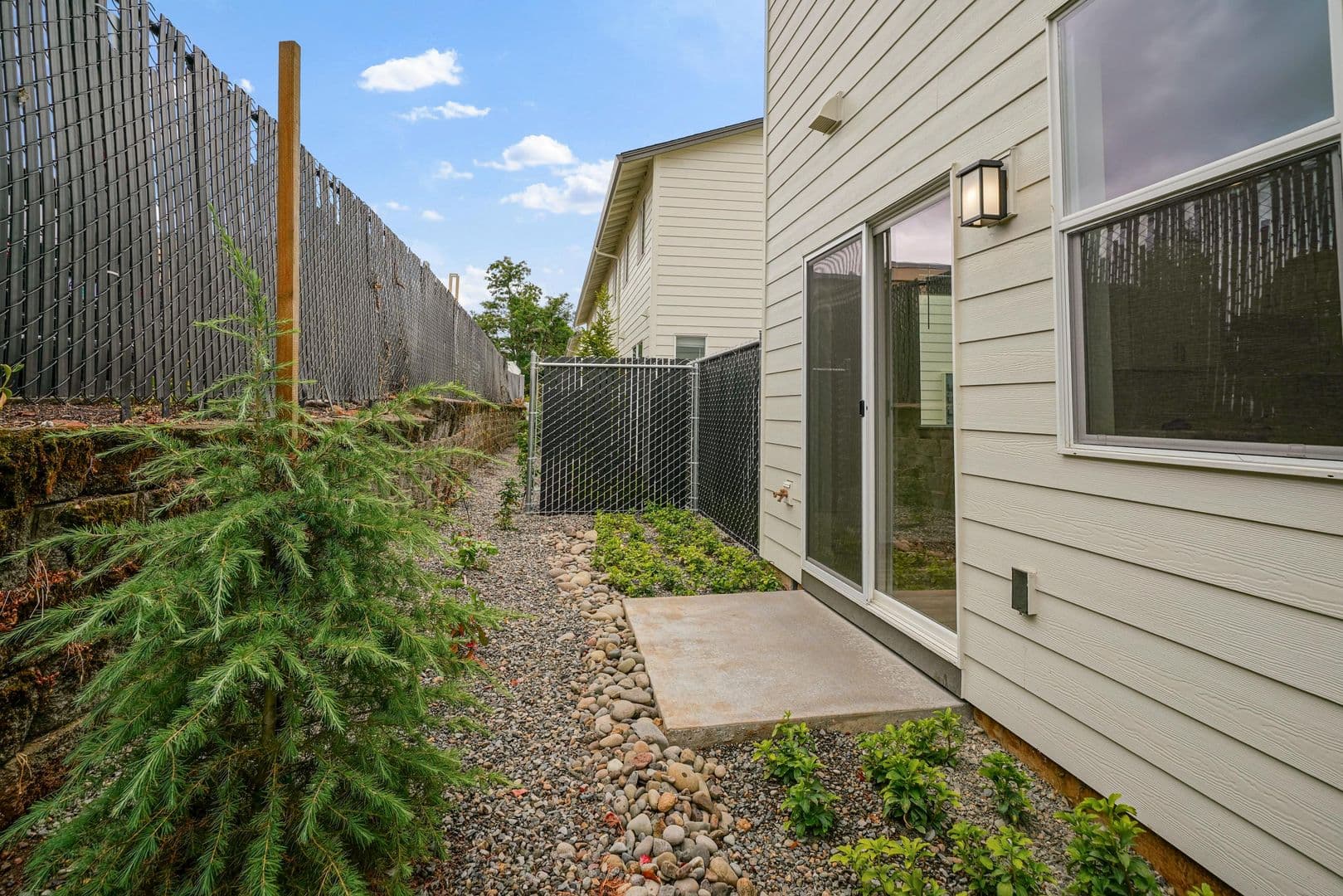 Salem Townhome: 1274 Baxter Rd S.