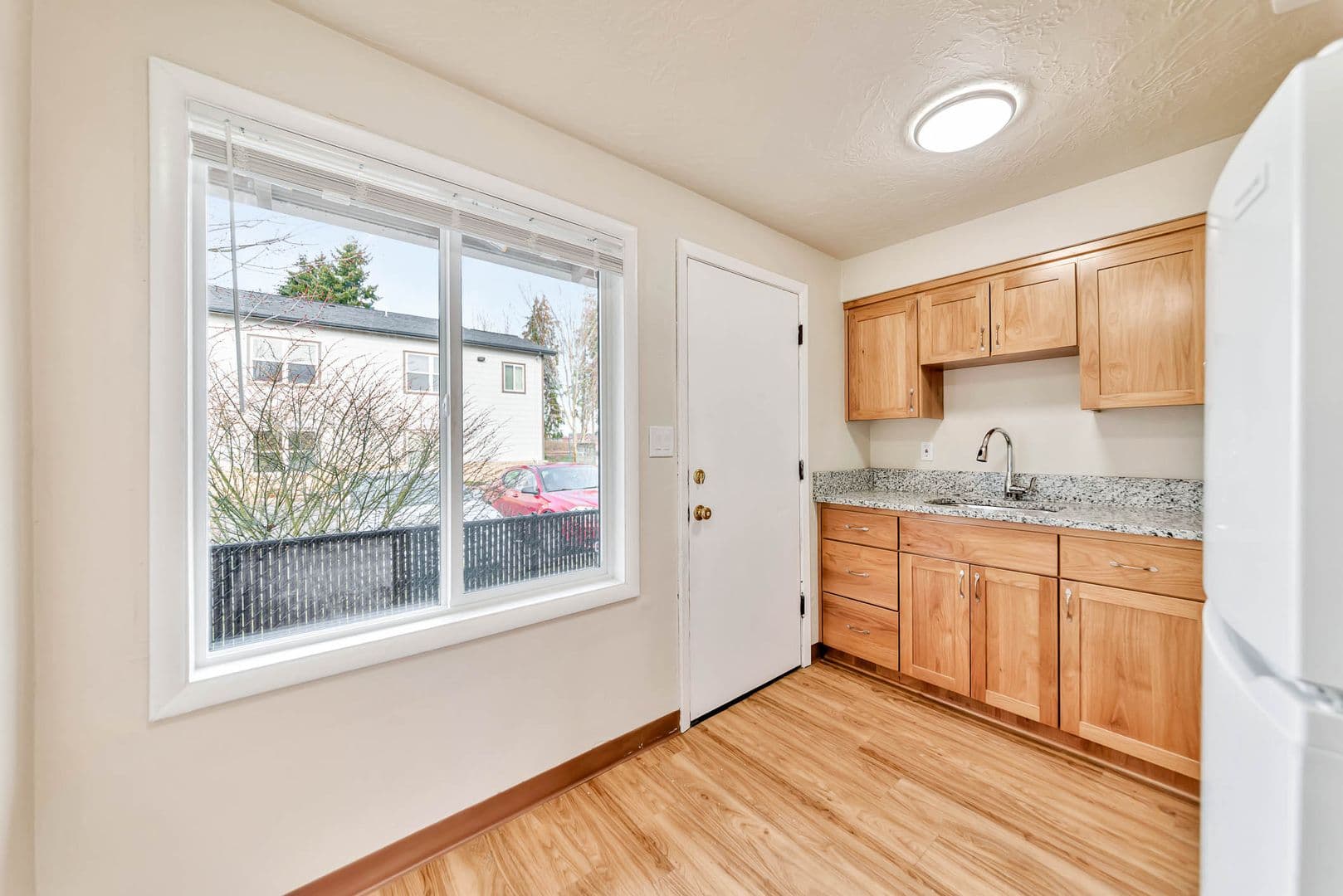 Salem Apartment: 138 - 168 25th NE