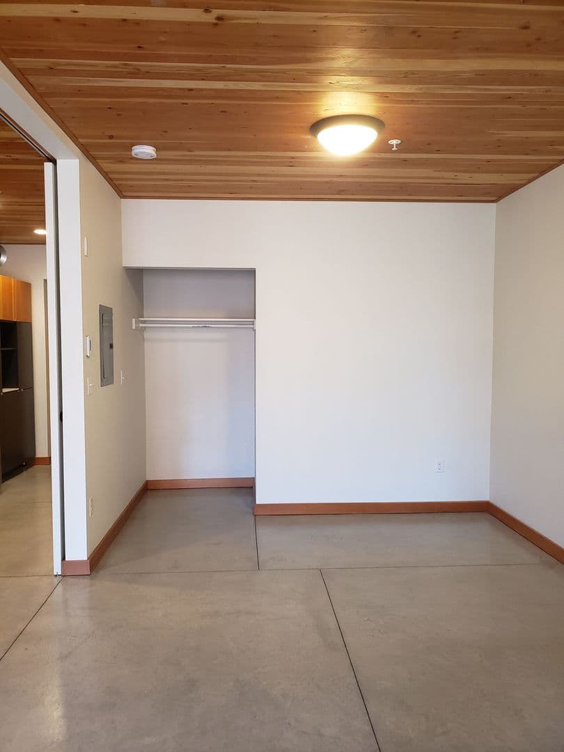 Portland Apartment: 3775 - 3777 SE Belmont Street