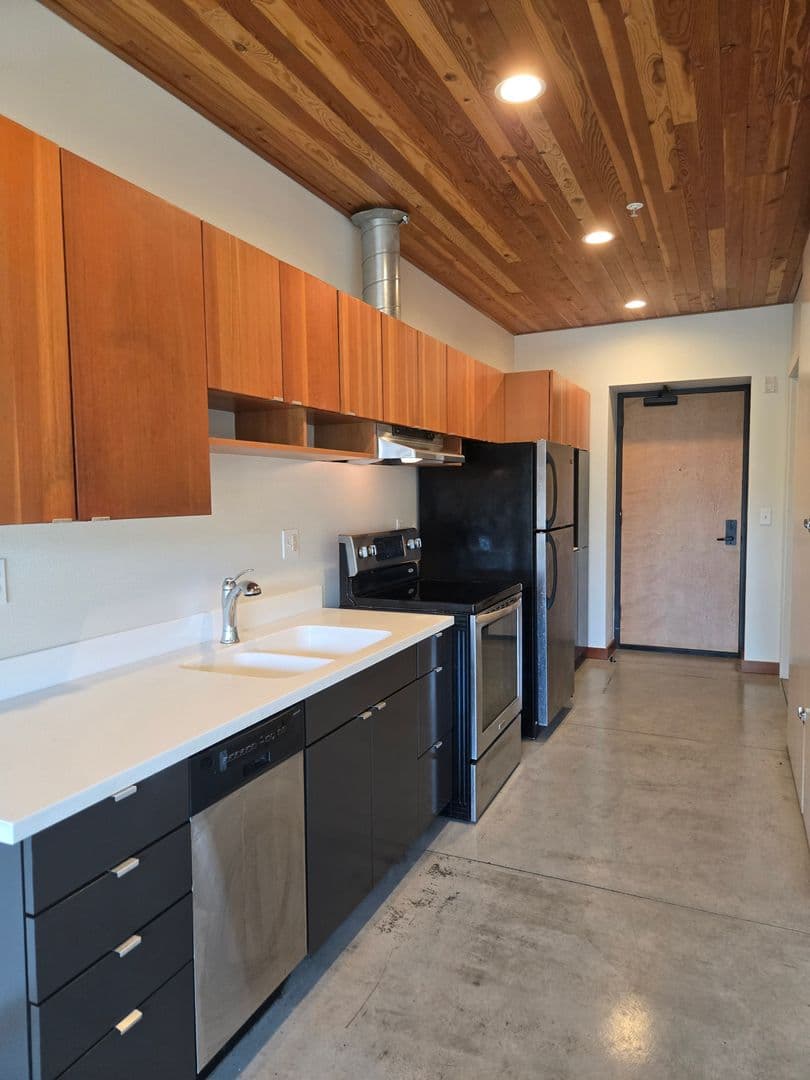 Portland Apartment: 3775 - 3777 SE Belmont Street