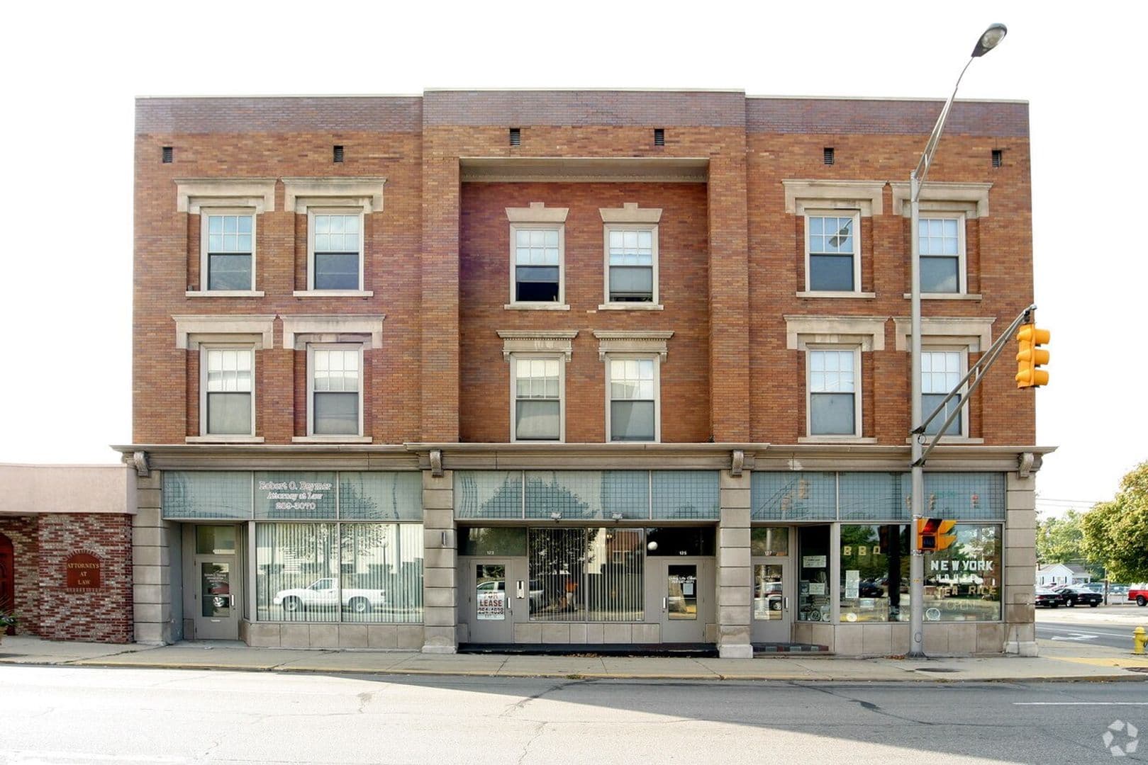 Muncie Apartment: 123 N High St