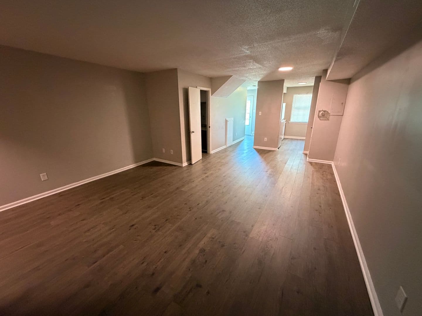 Jackson Apartment: Chester Levee Rd
