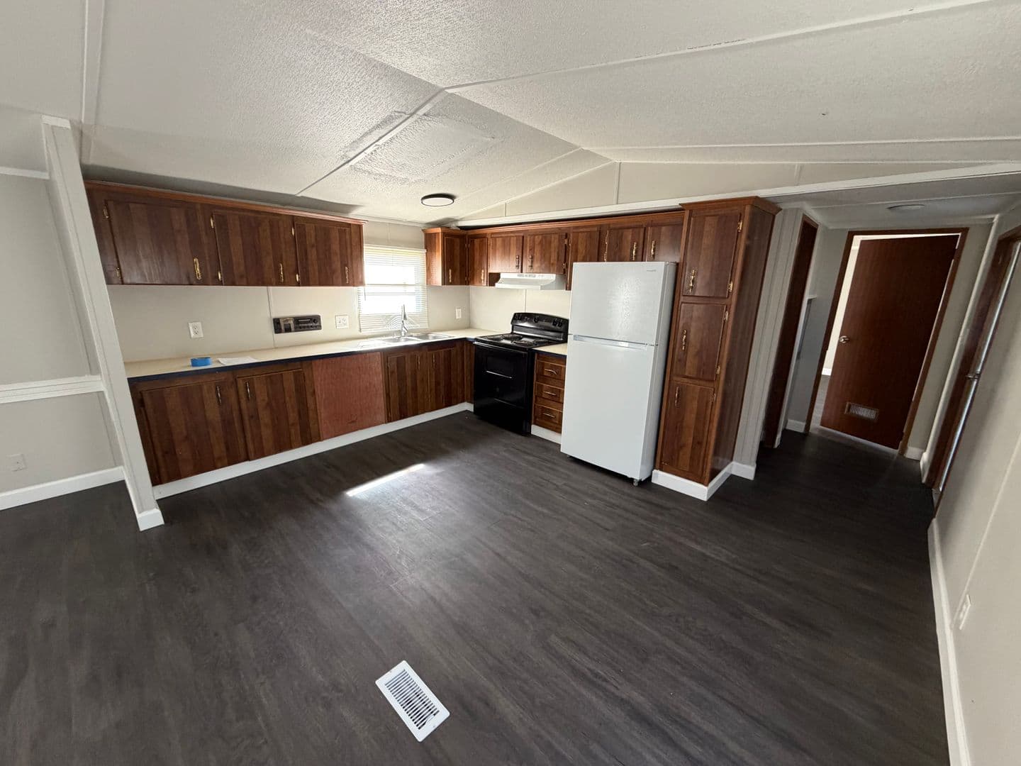 Humboldt Apartment: 3509 Old Gibson Rd