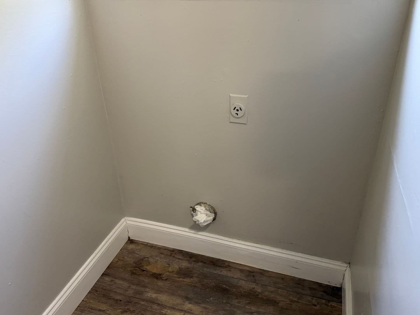 Jackson Apartment: 541 Old Hickory Blvd