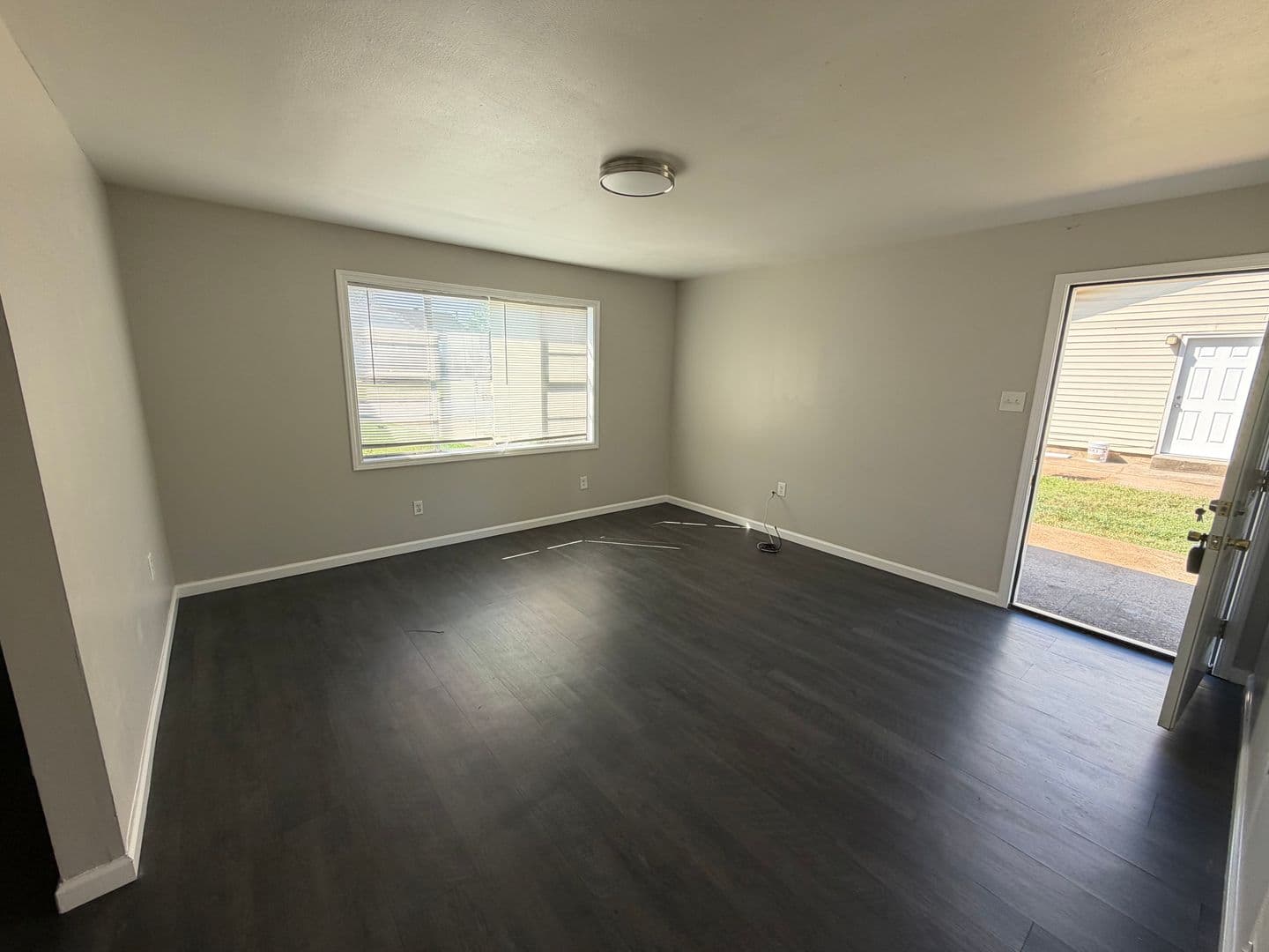 Brownsville Apartment: 470 Dianne Dr