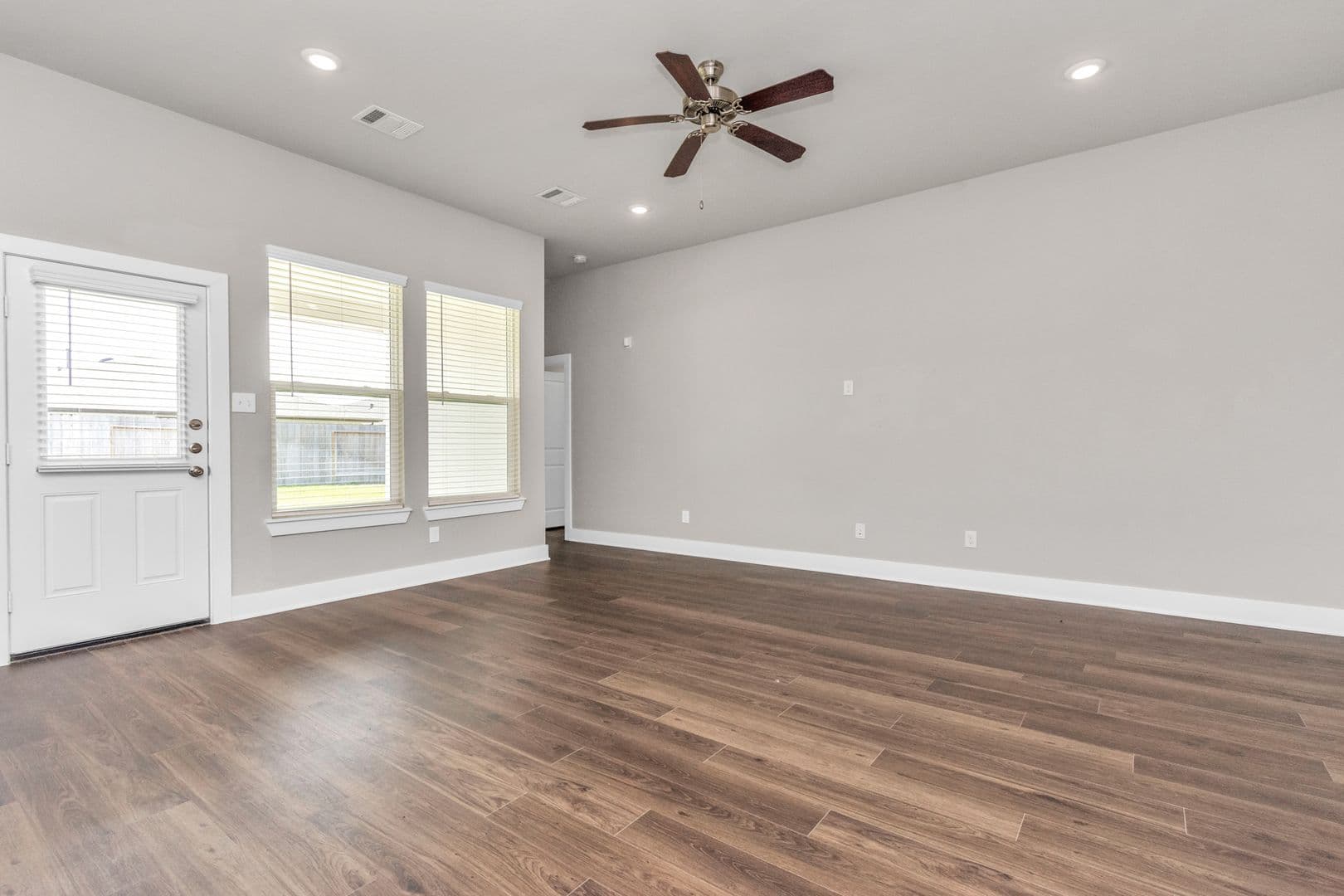 Rosharon Apartment: 10211 Alpine Lake Lane