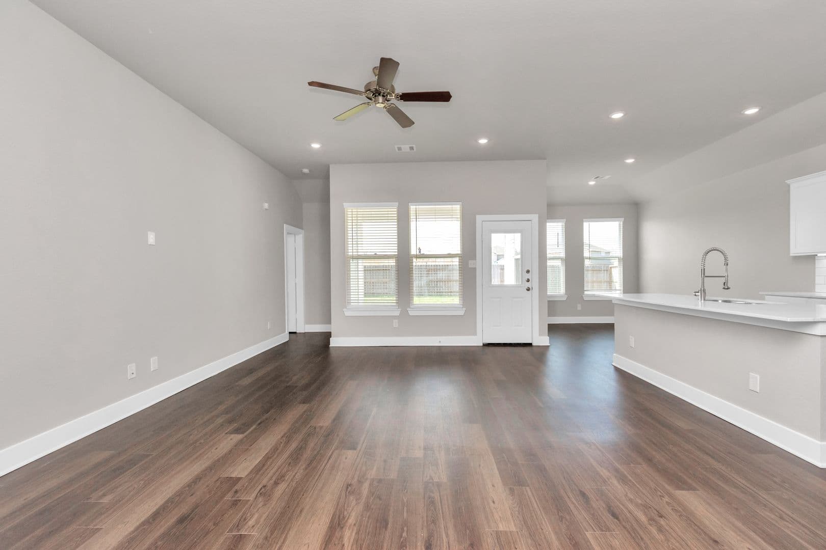 Rosharon Apartment: 10211 Alpine Lake Lane