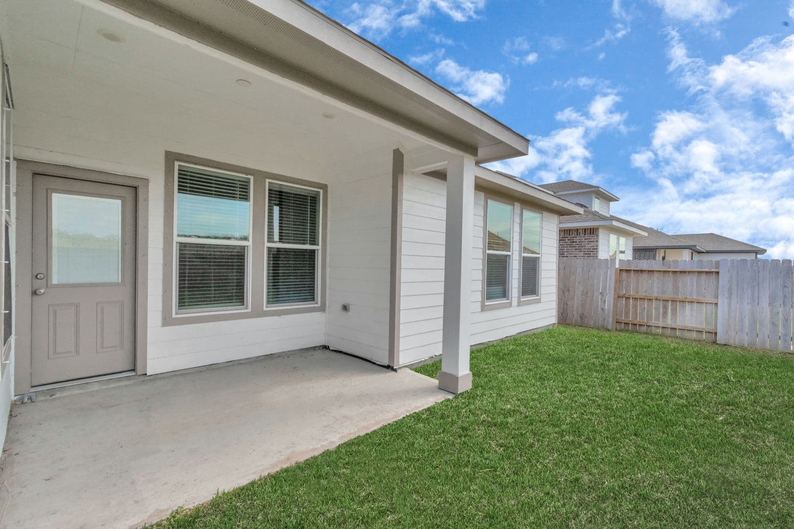 Rosharon Apartment: 10211 Alpine Lake Lane