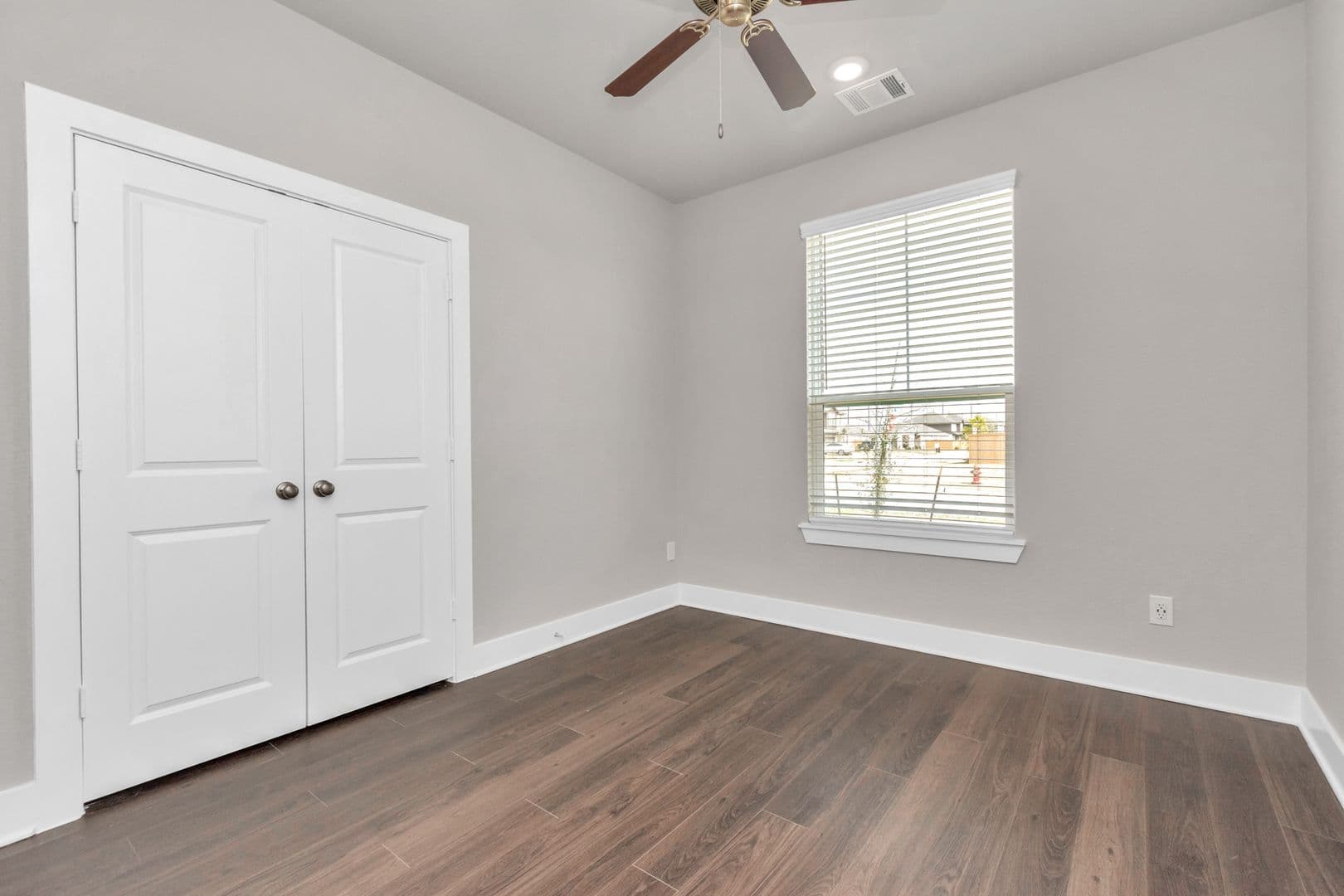 Rosharon House: 10537 Wildflower View Drive