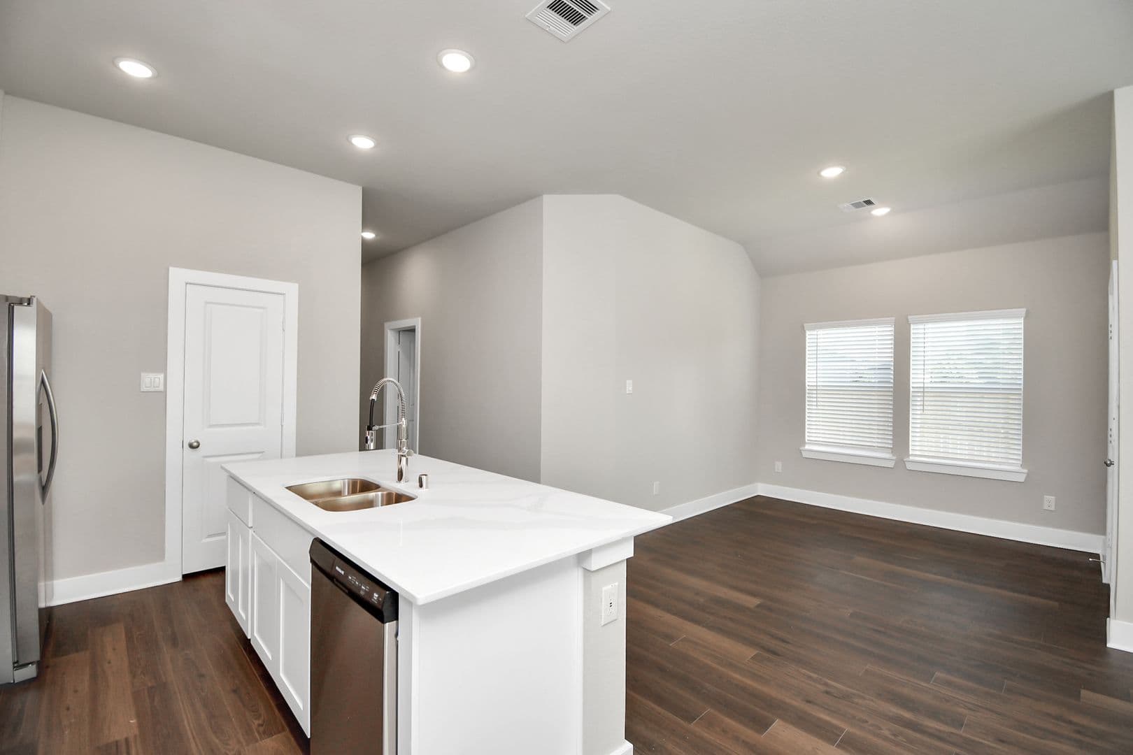Rosharon House: 10507 Wildflower View Drive