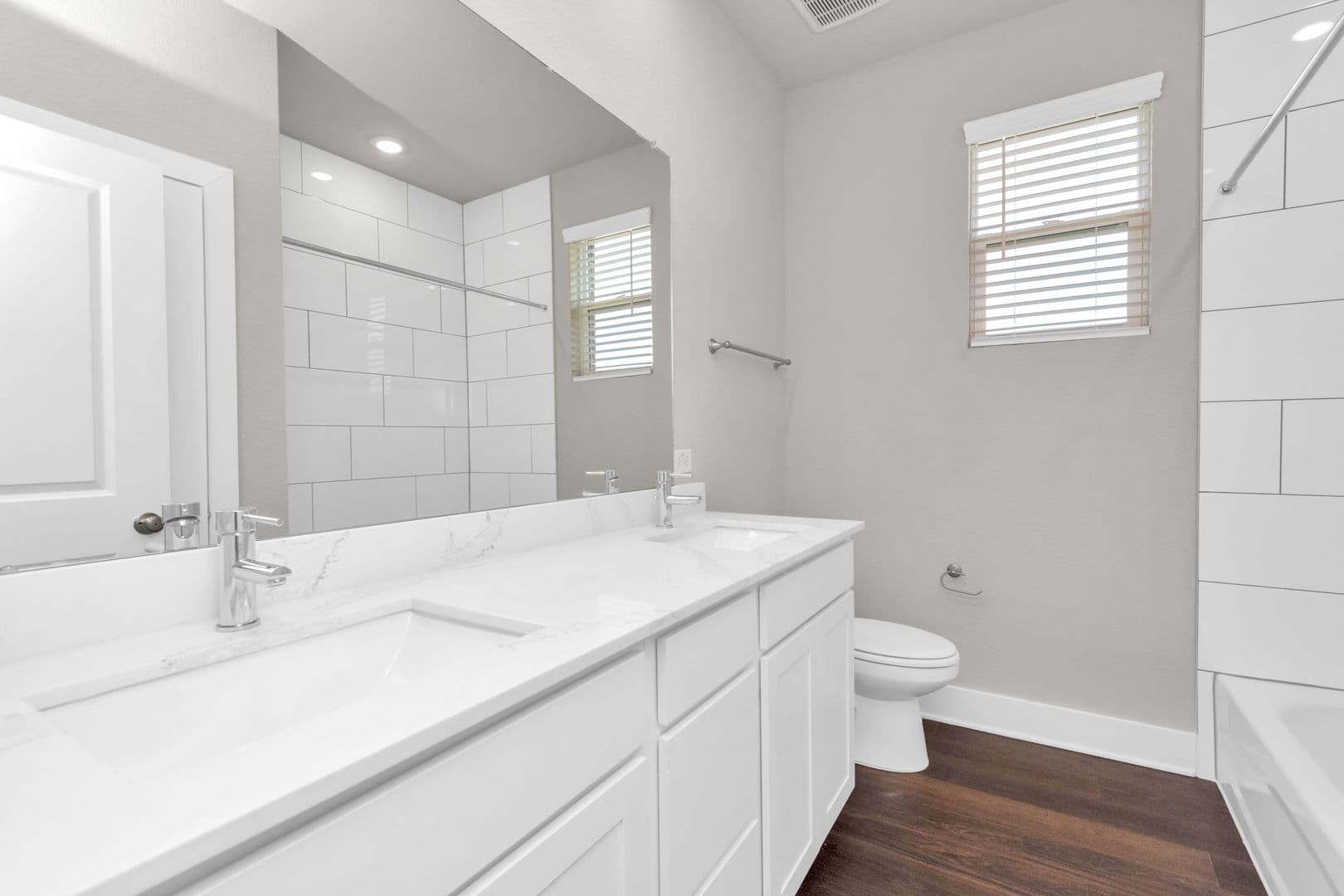 Rosharon House: 10642 Cascade Creek Drive