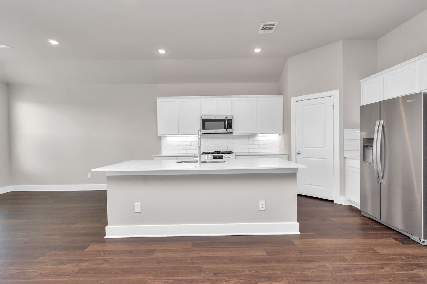 Rosharon House: 10537 Wildflower View Drive