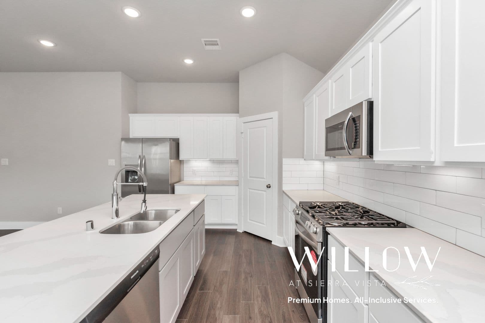 Rosharon House: 1218 Scarlet Creek Drive
