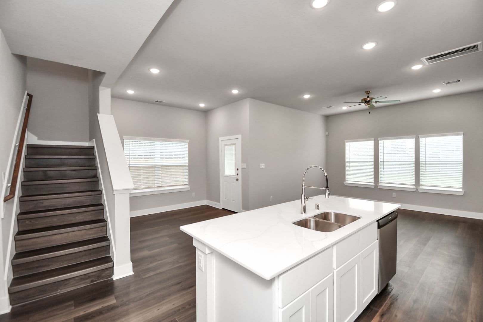 Rosharon Apartment: 10211 Alpine Lake Lane