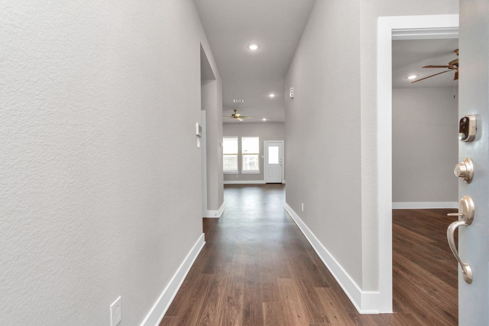 Rosharon Apartment: 10211 Alpine Lake Lane