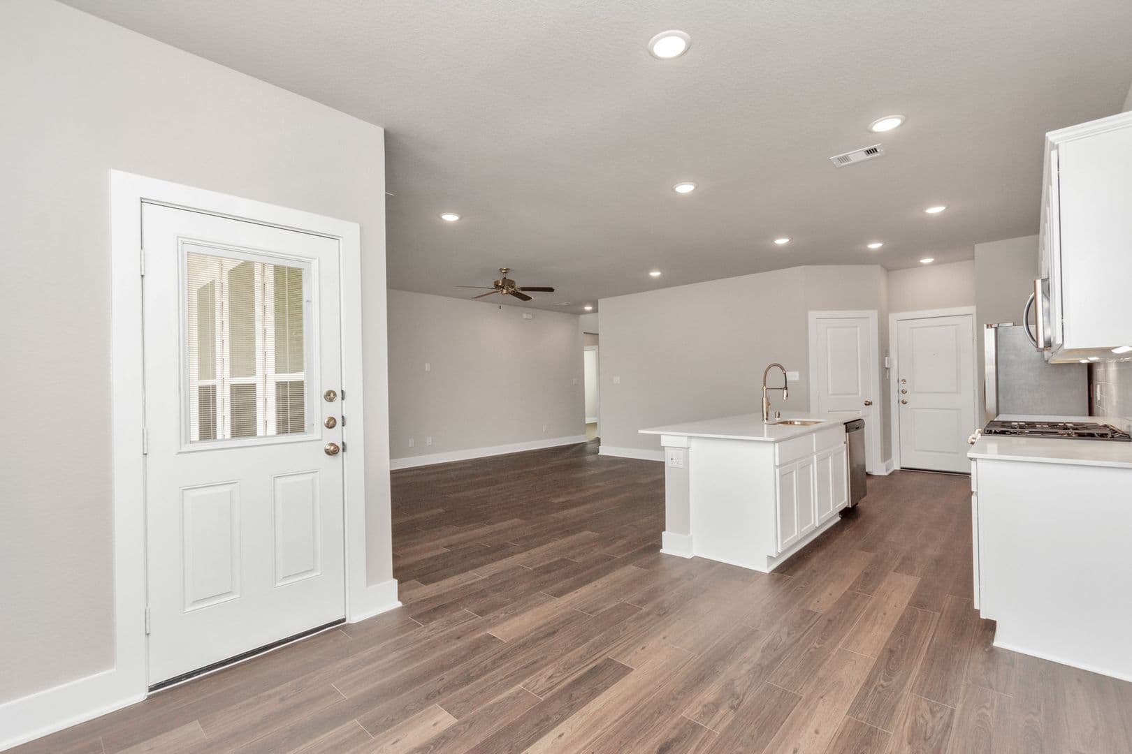 Rosharon House: 10618 Cascade Creek Drive