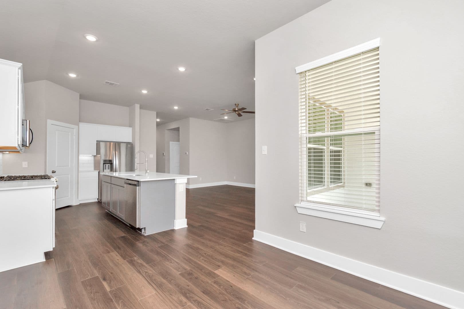 Rosharon House: 10607 Crescent Peak Court