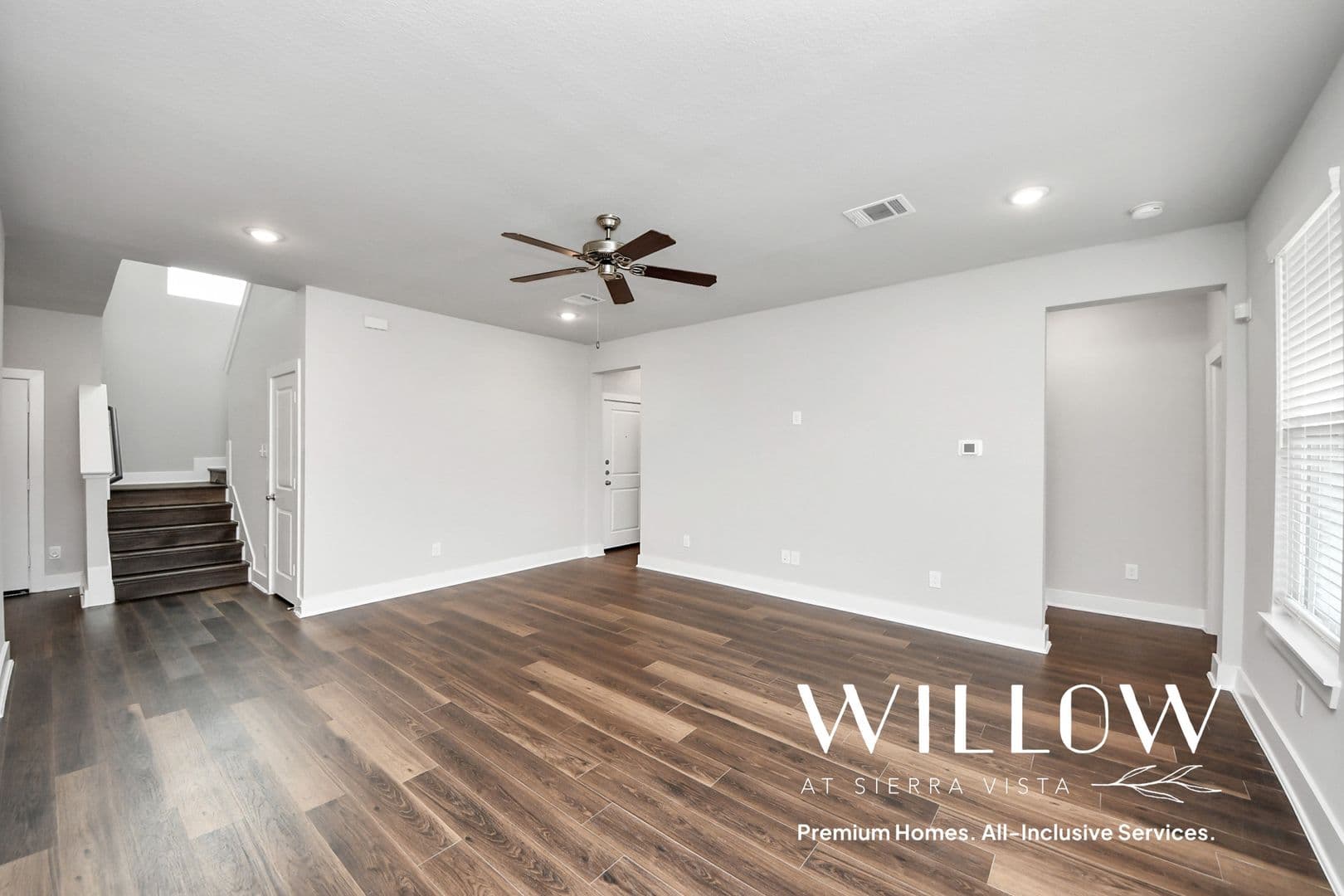 Rosharon House: 10518 Moon Valley Lane
