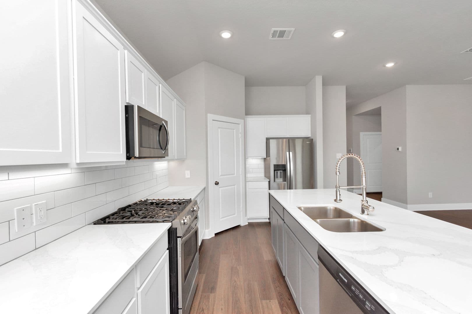 Rosharon House: 10537 Wildflower View Drive