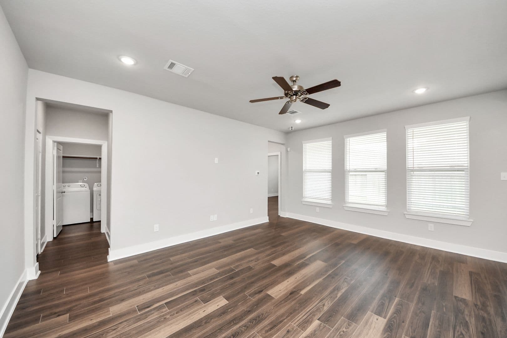 Rosharon Apartment: 10211 Alpine Lake Lane