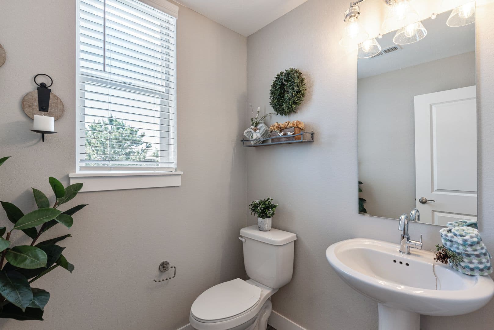 Denver Apartment: 8850 E Mississippi Ave