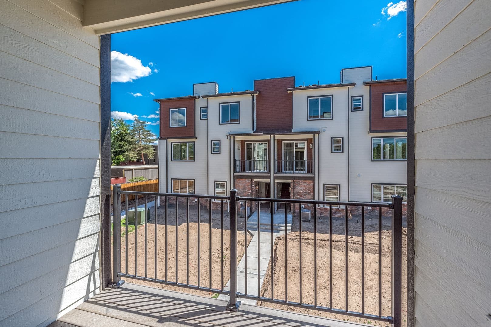 Denver Apartment: 8850 E Mississippi Ave