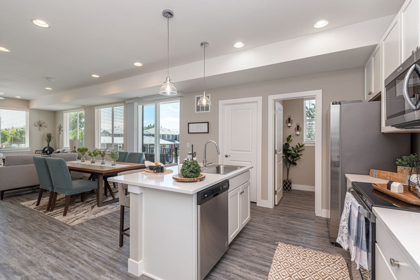 Denver Apartment: 8850 E Mississippi Ave