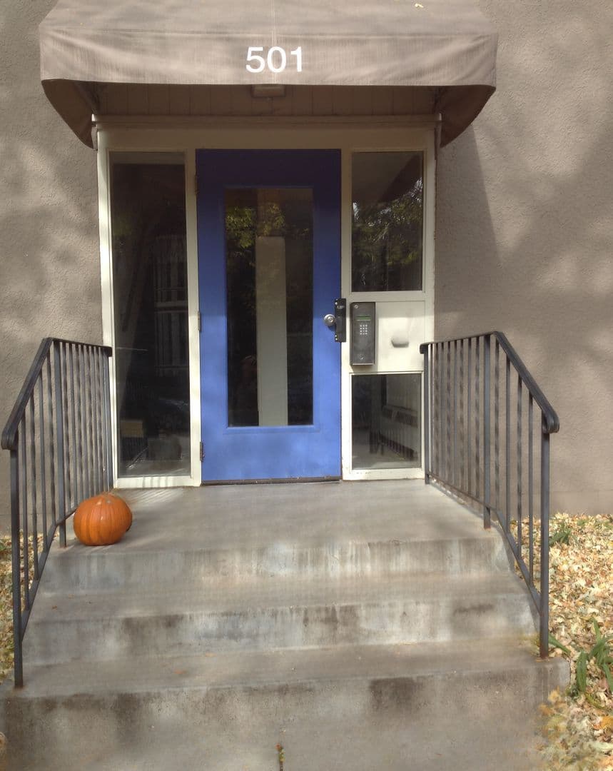 Saint Paul Apartment: 501 Ashland Ave