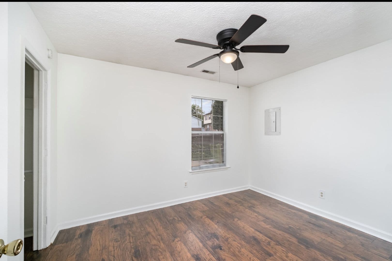 Nashville House: 120 Minnette Court
