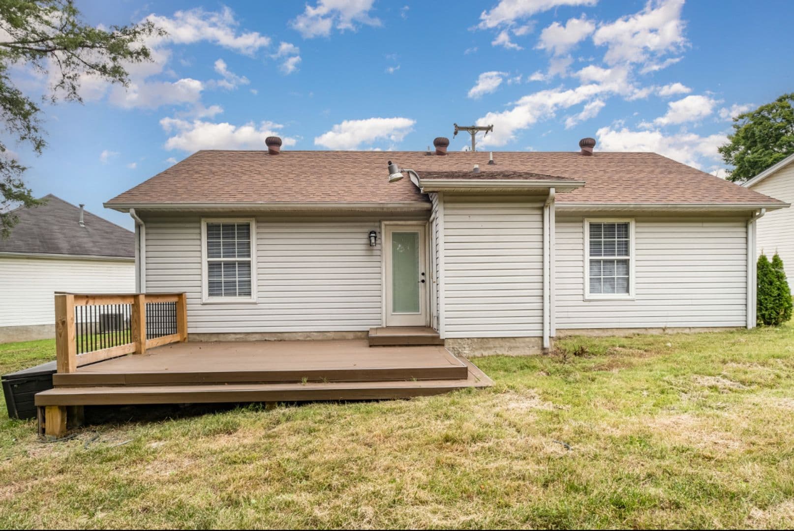 Nashville House: 120 Minnette Court